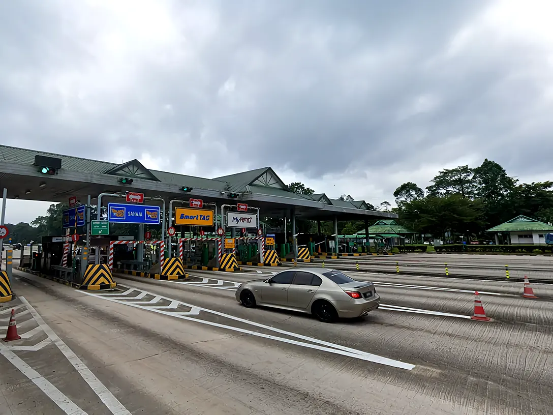 Senai Utara Toll Plaza