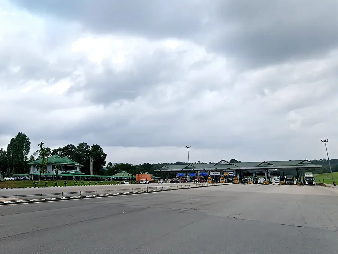 Senai Utara Toll Plaza