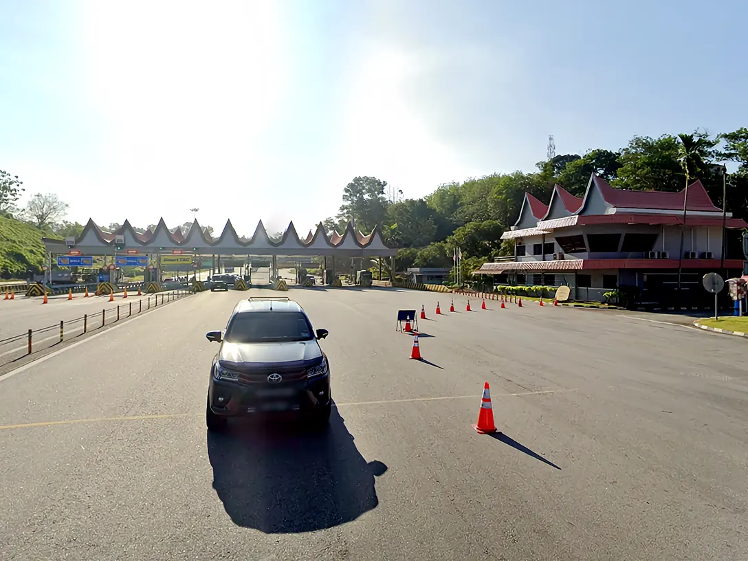 Simpang Ampat toll plaza