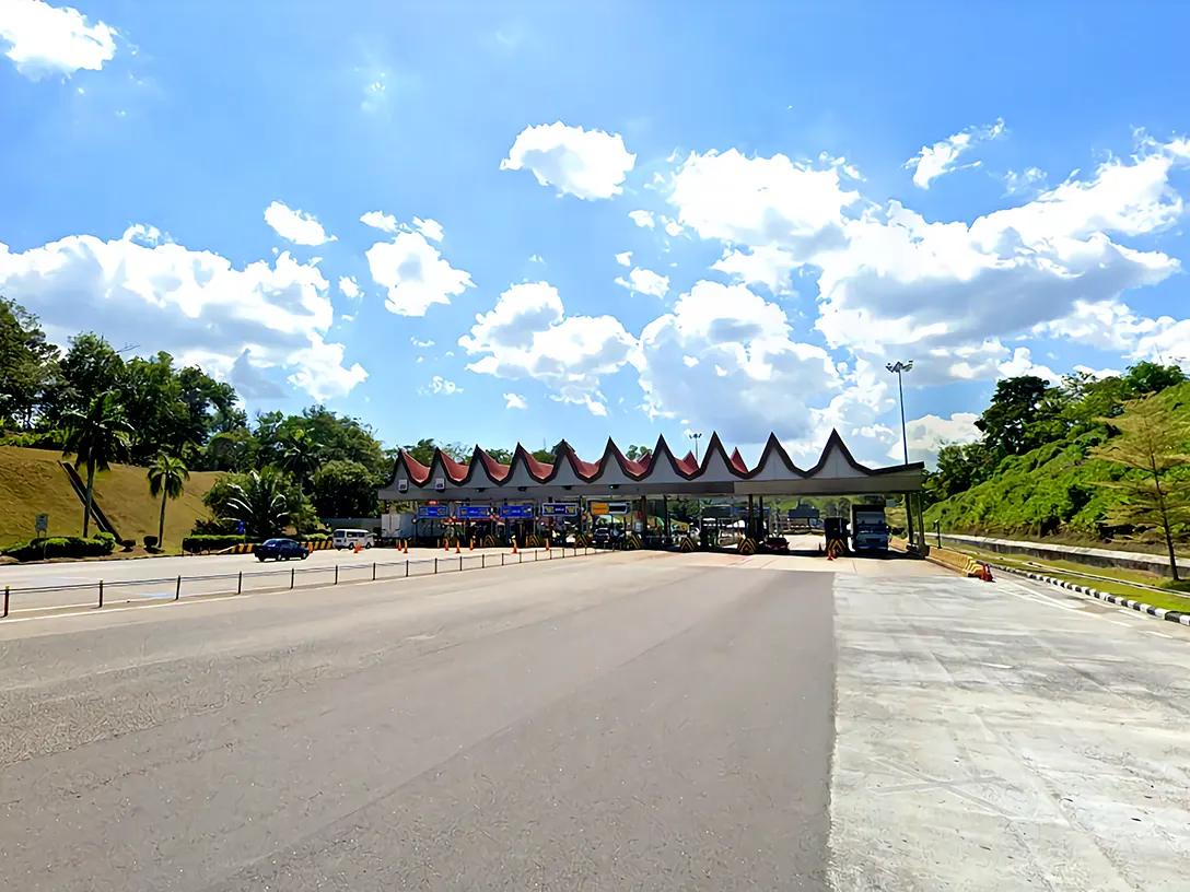 Simpang Ampat toll plaza