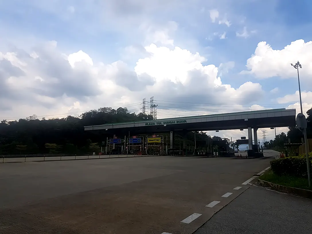 Sungai Buaya Toll Plaza