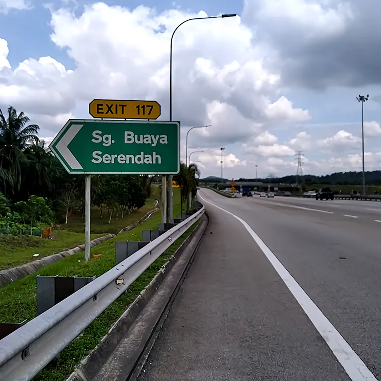 Road leading to the toll plaza