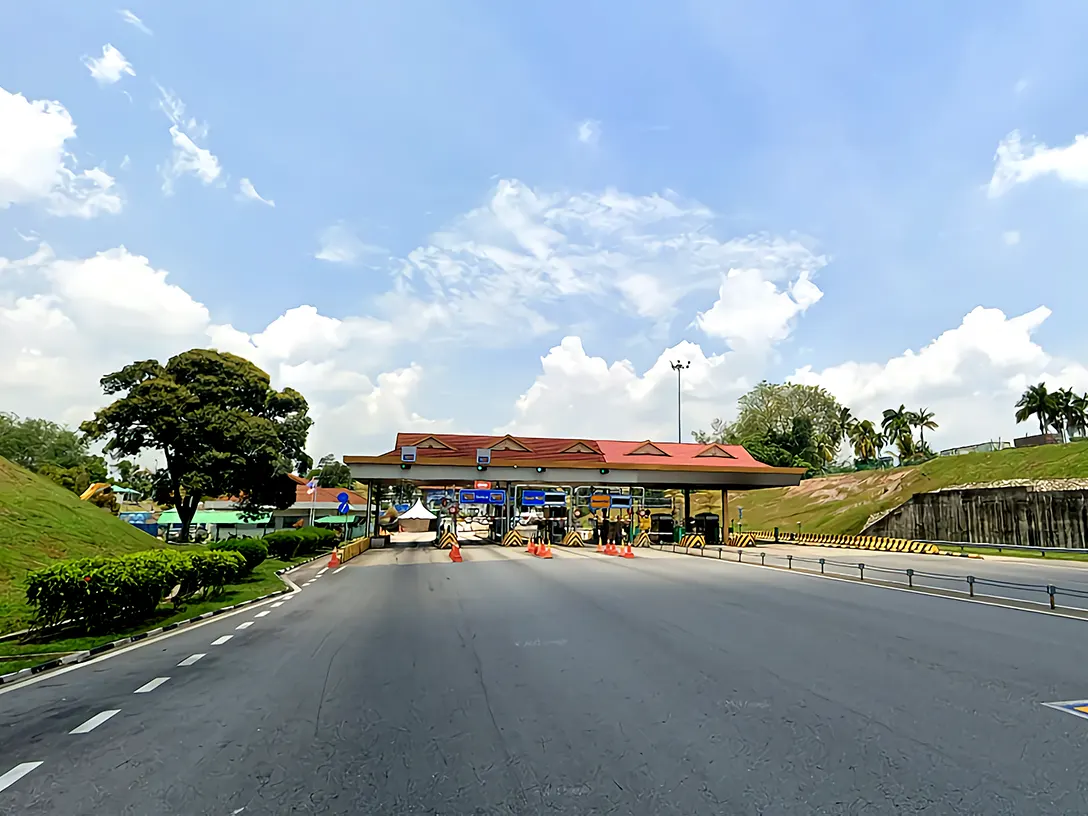 Tangkak Toll Plaza