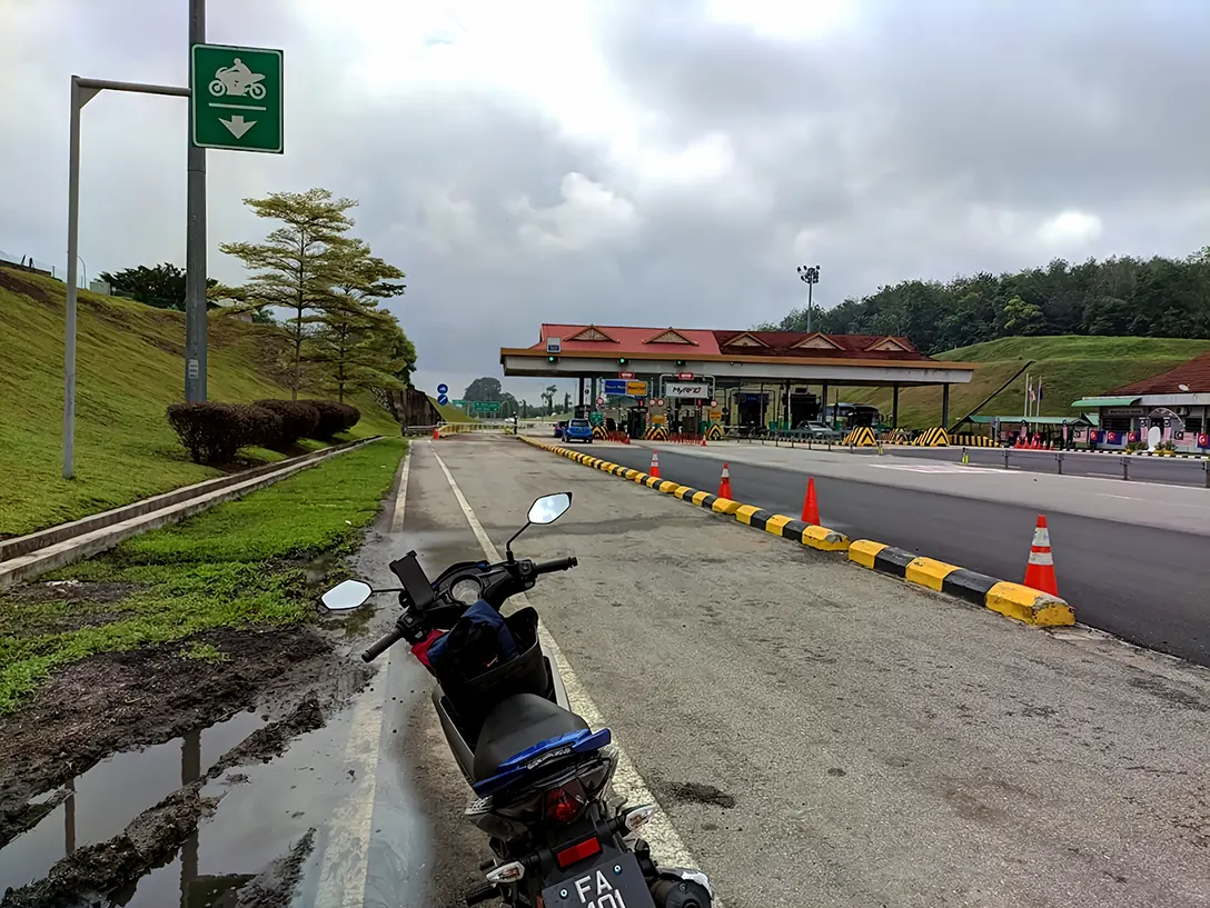 Tangkak Toll Plaza