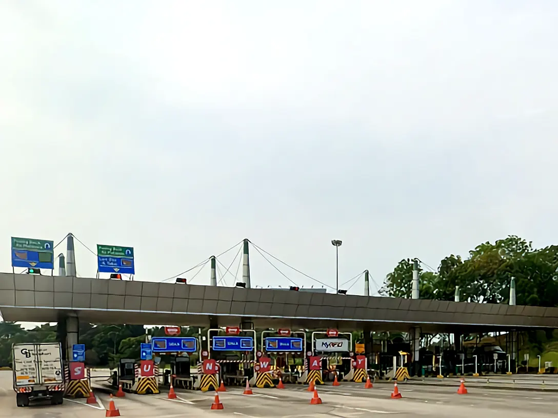 Tanjung Kupang Toll Plaza